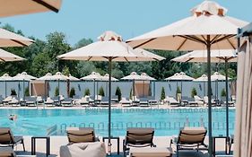 Coconut Hotel And Pool